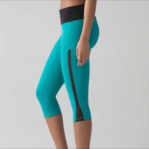 Lululemon Smooth Stride Crop Capri Athletic Leggings 17" women's size small 6